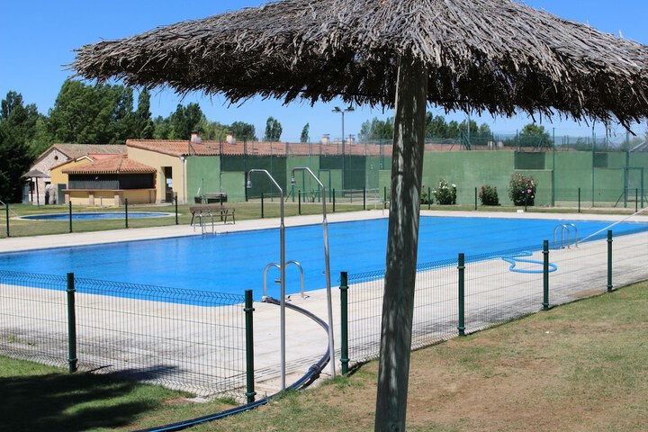 Pool 31 of 48