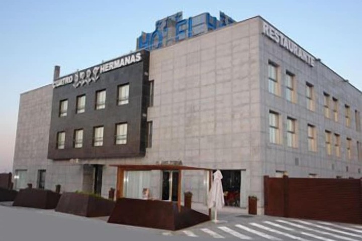 Exterior of Cuatro Hermanas