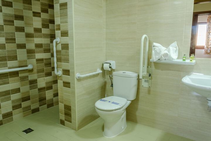 Room 70 of 74