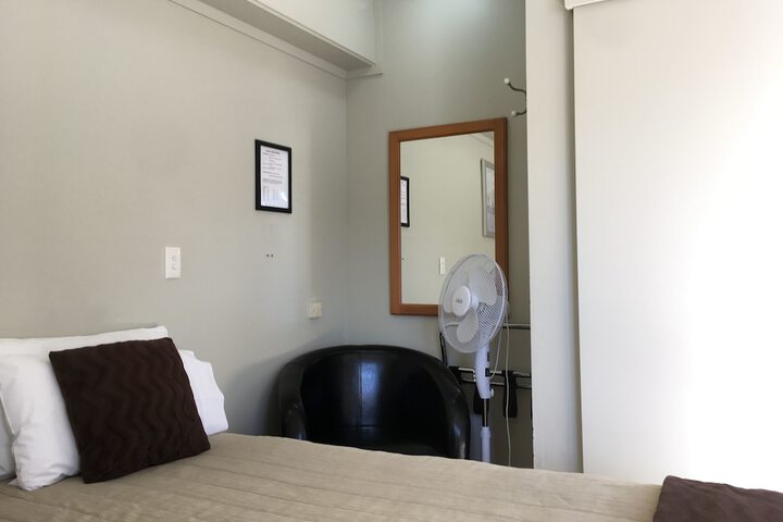 Room 6 of 54
