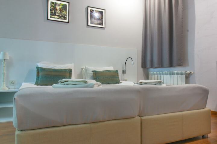 Room 12 of 134