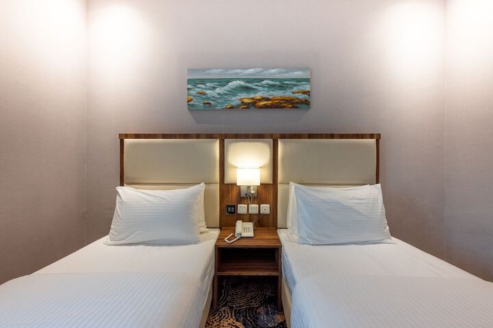Room 18 of 44