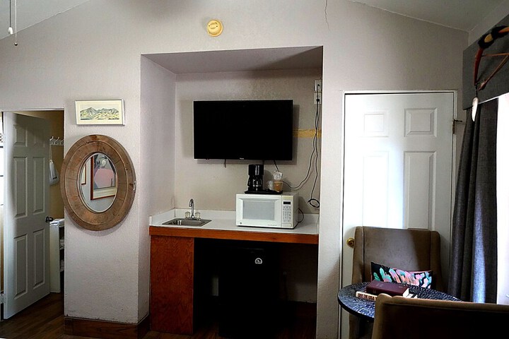 Room 19 of 81