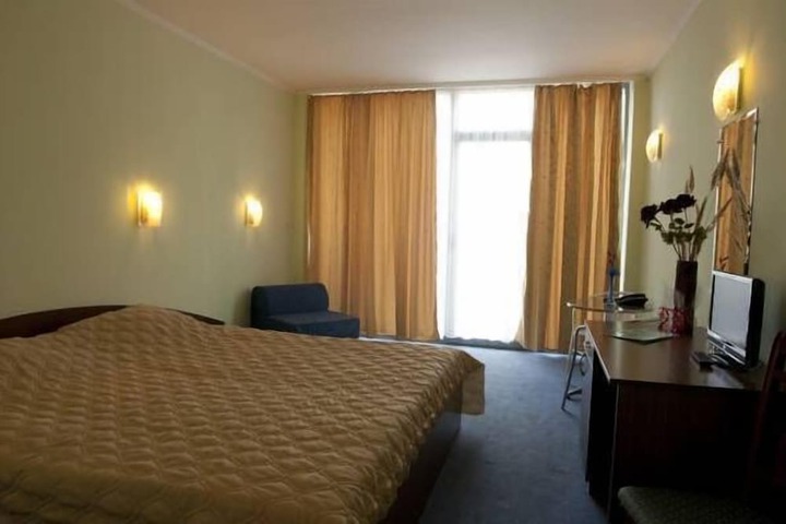 Room 9 of 70