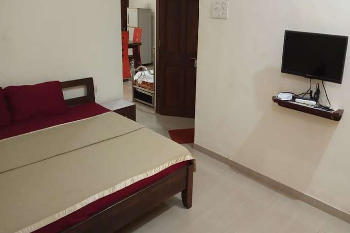 Room 5 of 50