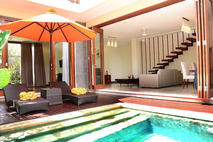 Pools & Facilities