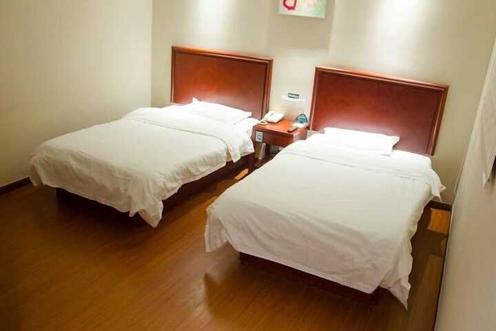 Room 4 of 21