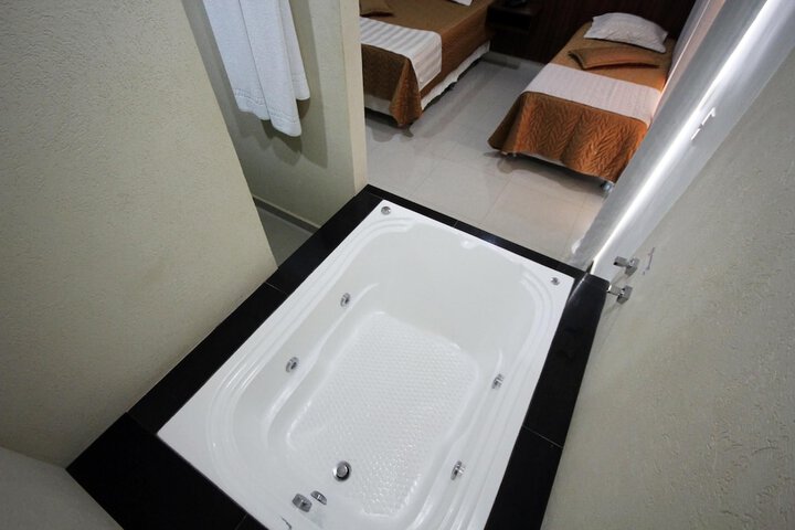 Room 20 of 48