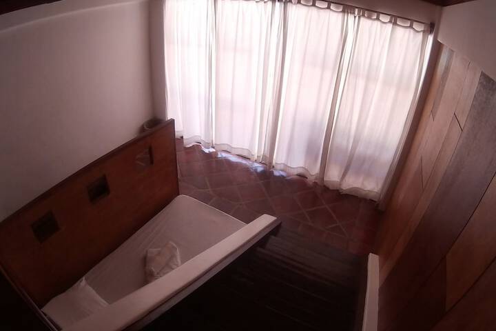 Room 12 of 50