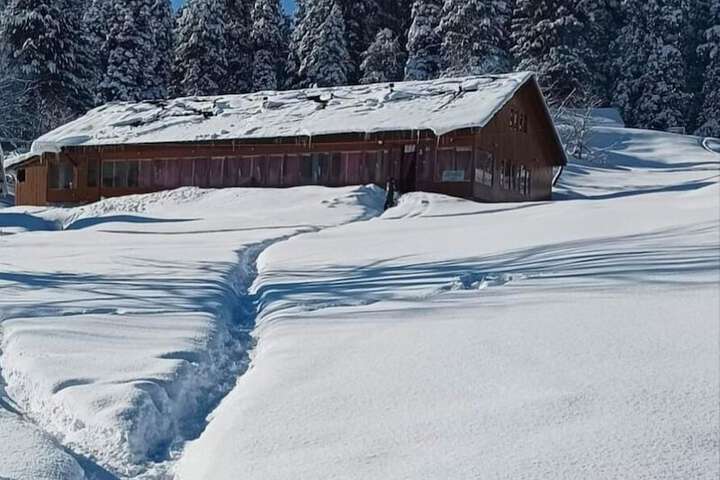 Hotel Roseland Cottage Gulmarg