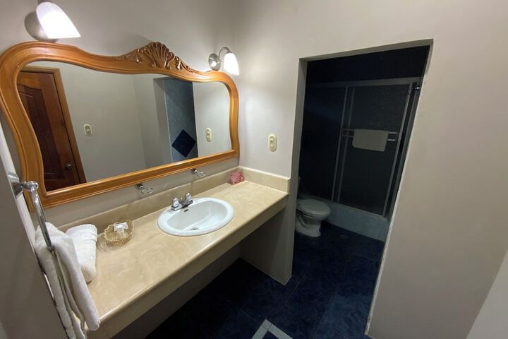 Room 35 of 49
