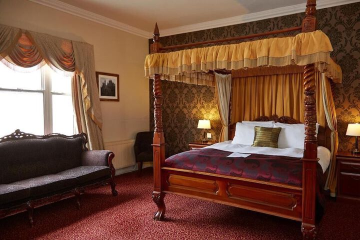 Room 8 of 47