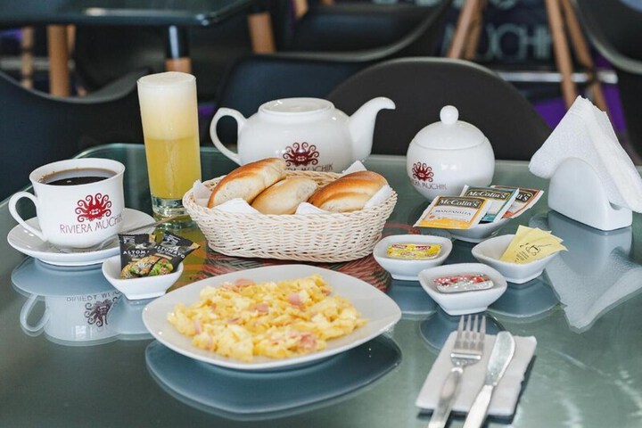 Dining 50 of 61