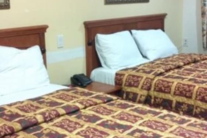 2 Double Beds (2 of 7)