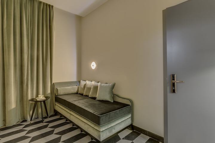Room 14 of 61