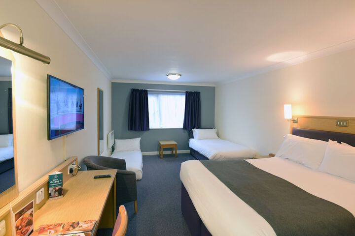 Room 8 of 31