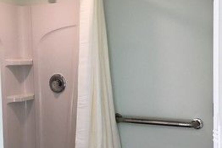 Room 5 of 28