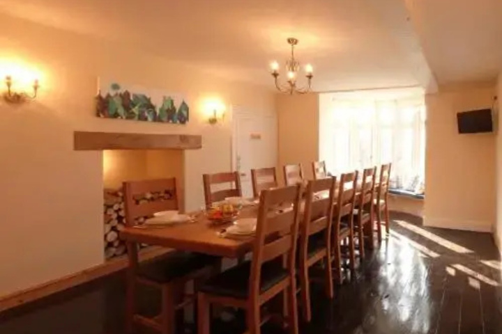 Dining 15 of 15