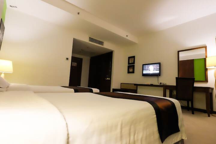 Room 27 of 67