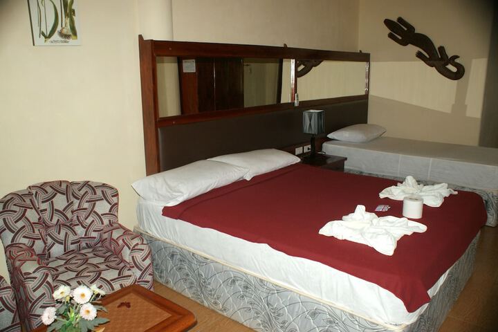Room 4 of 42