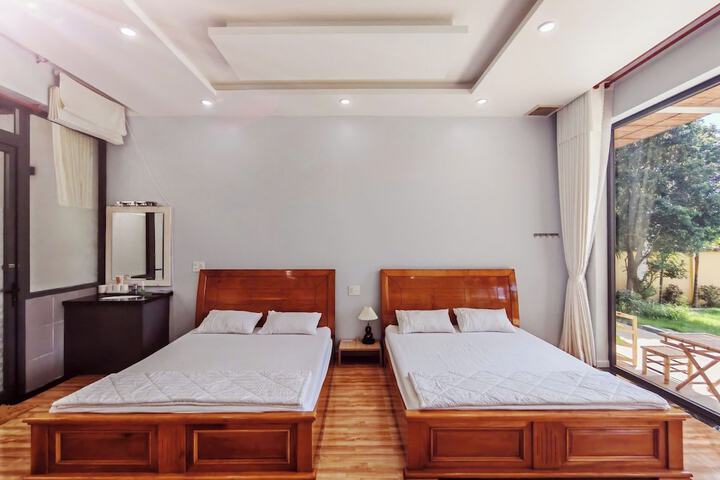 Room 37 of 98
