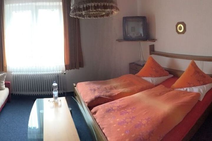 Room 3 of 50