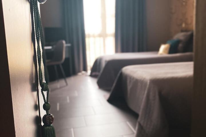 Room 5 of 31