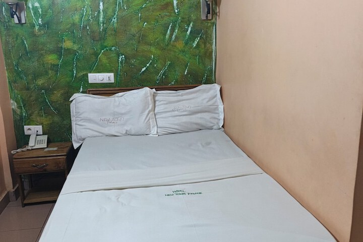 Room 28 of 99