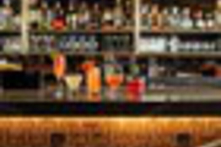Lounge 170 of 285