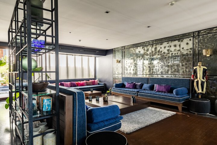Entrance & Lobby