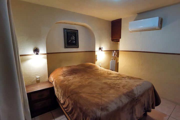 Room 14 of 114