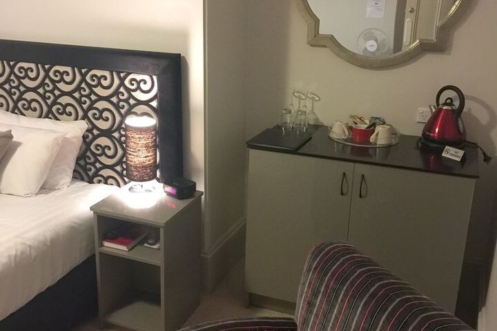 Room 33 of 50