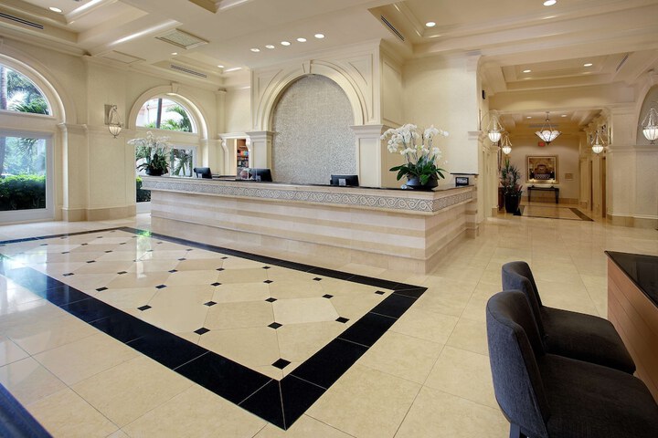 Entrance & Lobby
