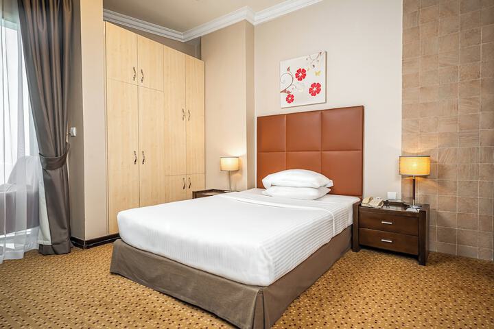 Room 6 of 59