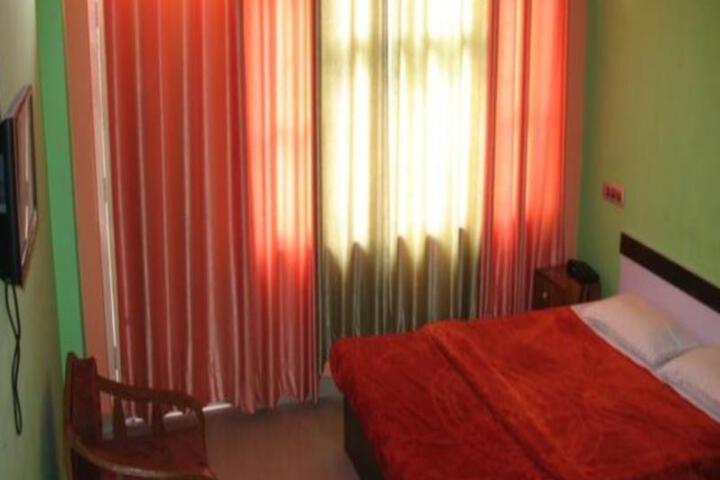 The Pitstop Hotel