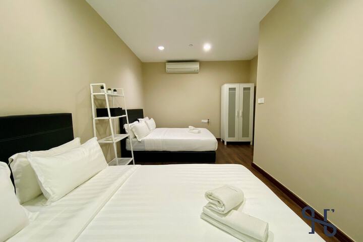 Room 5 of 326