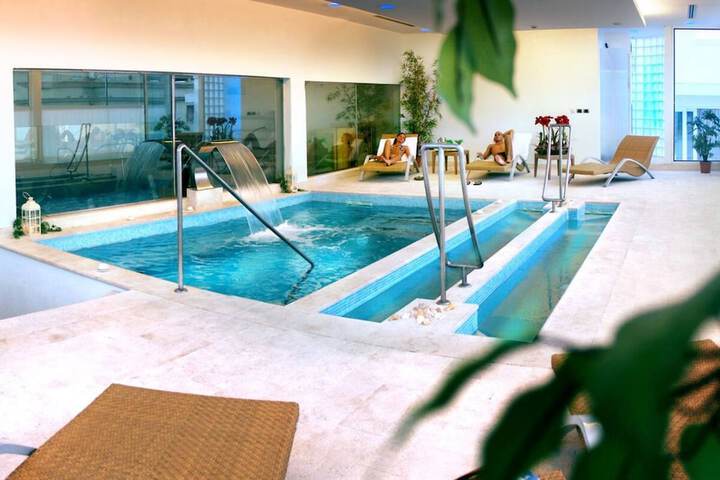Pool 38 of 65