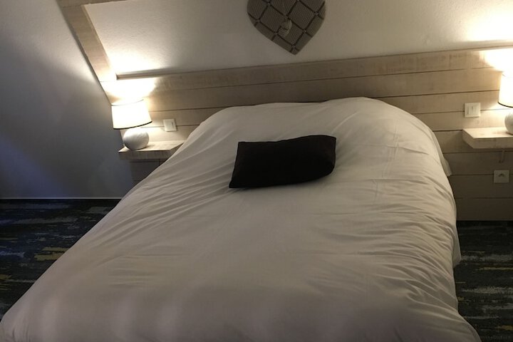 Room 6 of 46