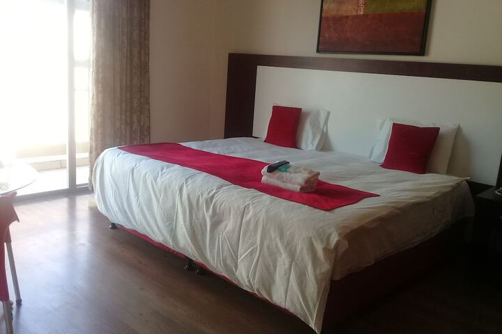 Room 10 of 38