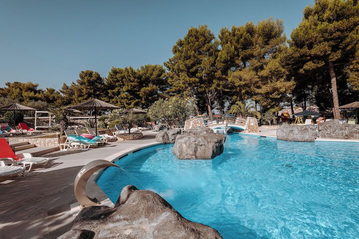 Pool 55 of 138