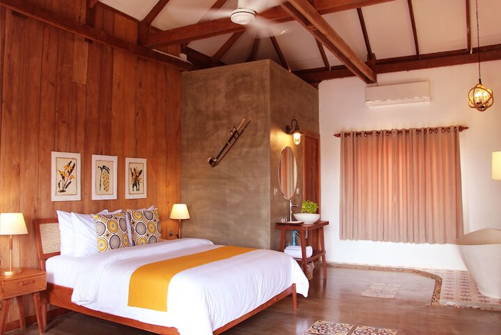 Room 4 of 89