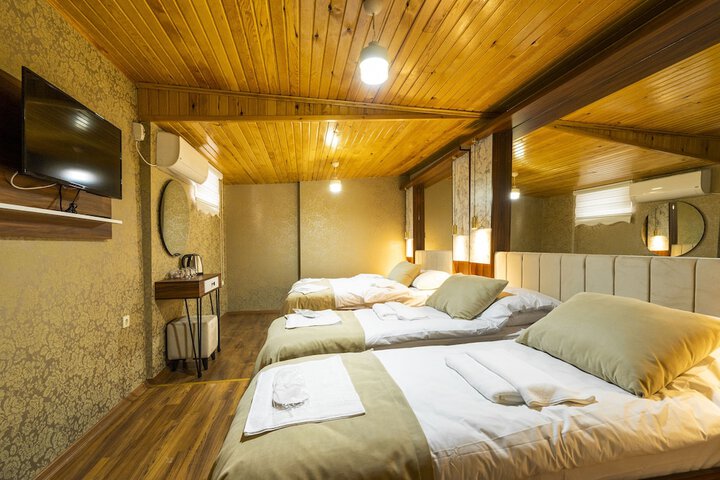 Room 32 of 55