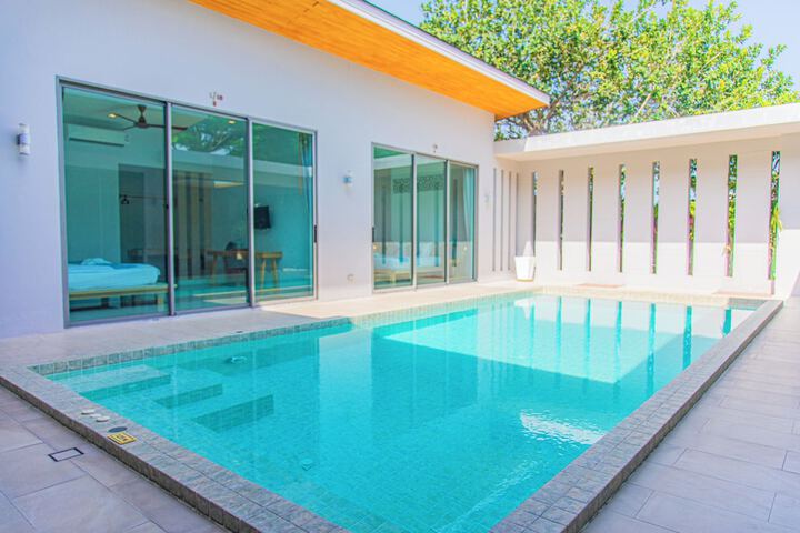 Pool 51 of 69