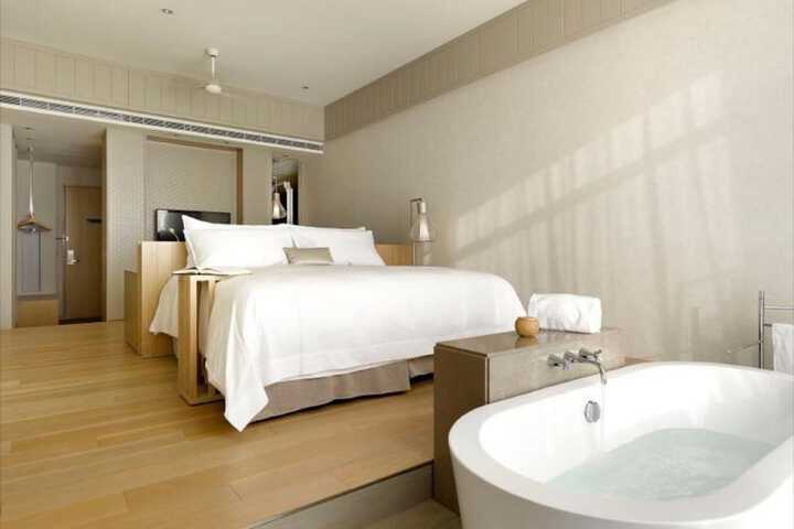 Room 10 of 87