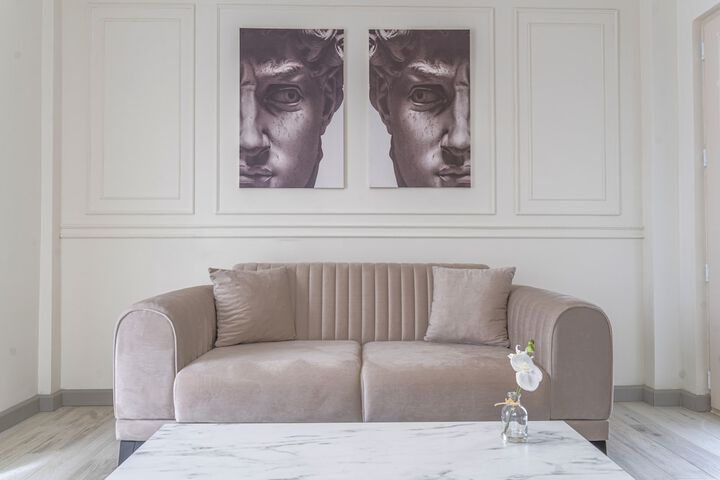 Room 42 of 150