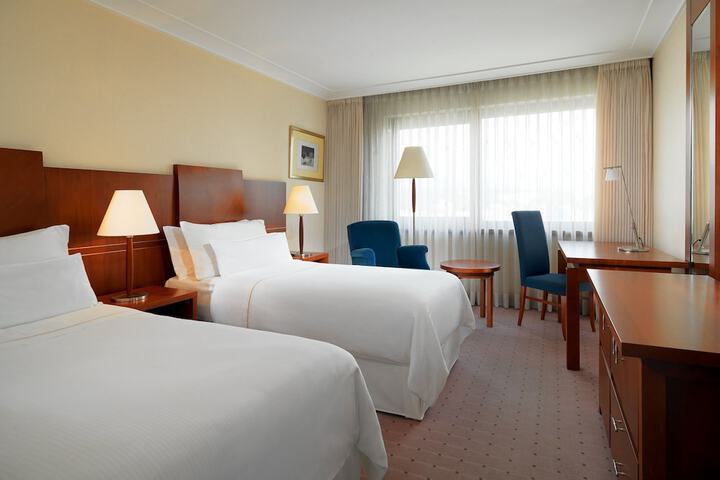 Room 30 of 119