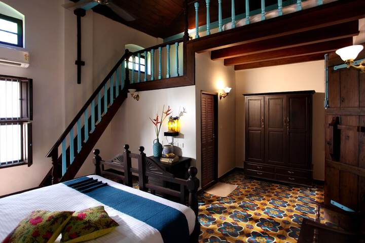 Room 5 of 26