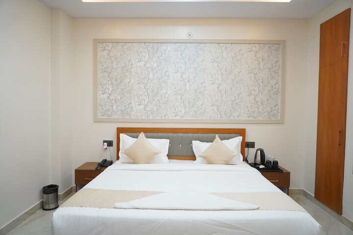 Room 11 of 22