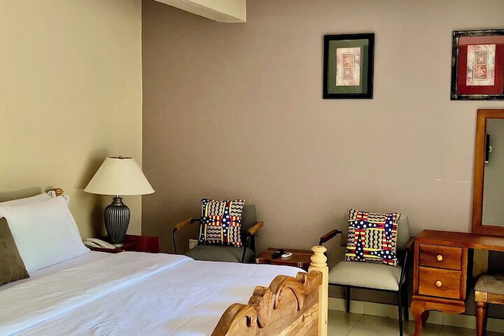 Room 6 of 39