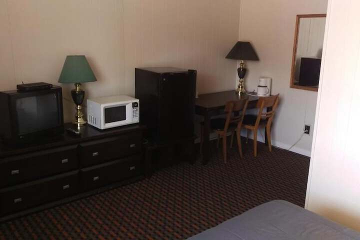 Room 6 of 27